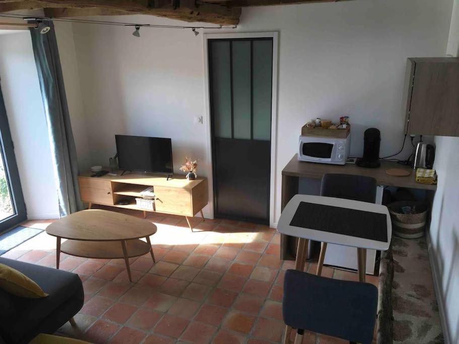Logement Agreable A La Campagne Saint-Symphorien  Exteriör bild